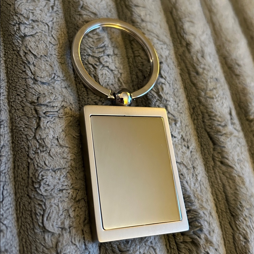 Harley-Davidson Key Ring Picture Frame Style Key Fob with Mirror Key Holder - Picture 5 of 9